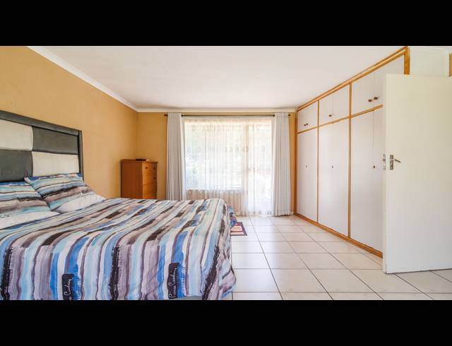 4 BEDROOM FREESTANDING FOR SALE IN MULBARTON